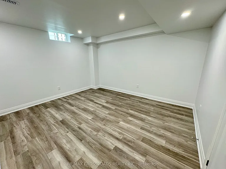 375 Wilfred Murison Ave #BASEMENT — Photo 18