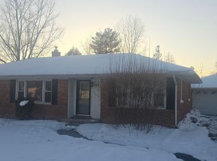 17961 Floral St, Livonia, MI 48152