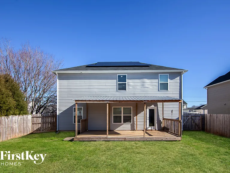 1544 Pecan Ln — Photo 14