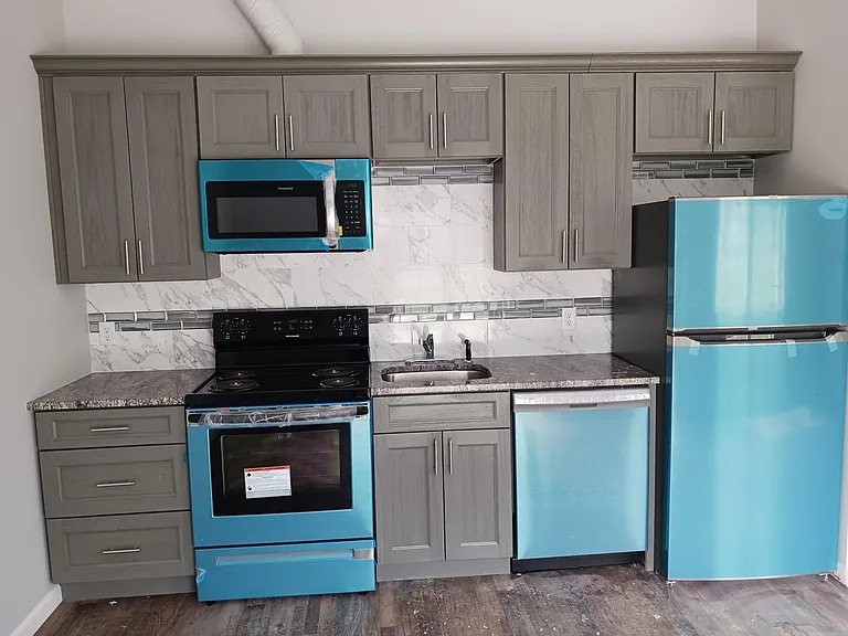 442 Main St — Photo 15