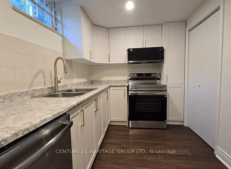 9 Addison St #BASEMENT — Photo 7