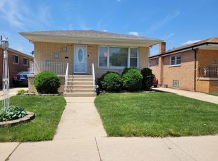282 Bensley Ave, Calumet City, IL 60409
