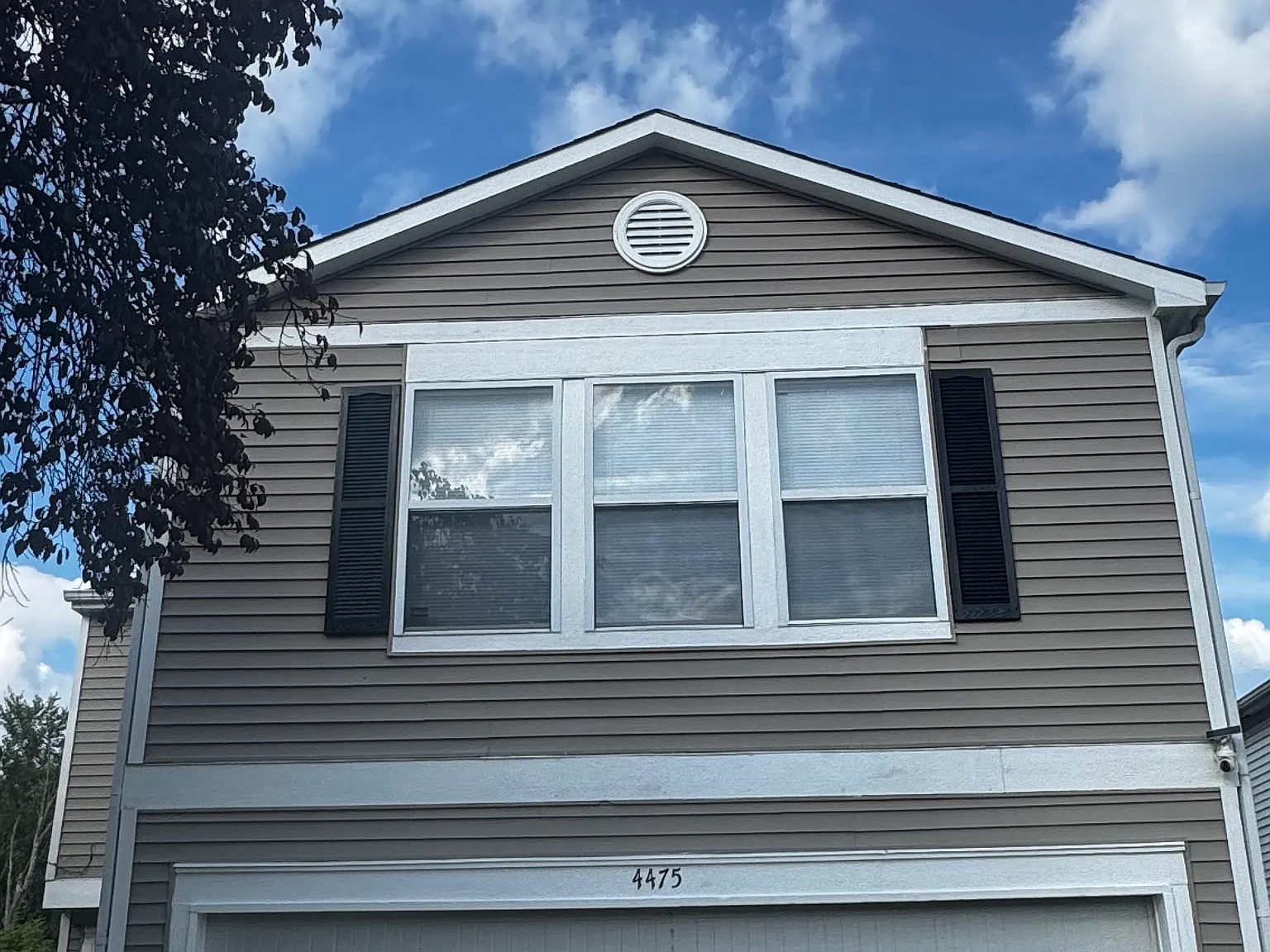 3 bed, 2.5 bath, 1779 sqft, $2,100 — Photo 1