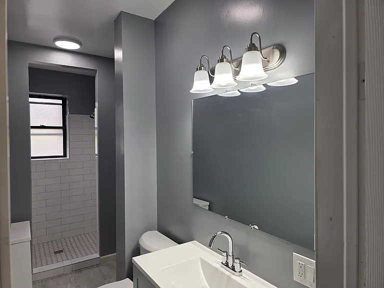 2054 E 69th St #1B — Photo 28