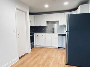 68 Preston St APT 2D, Wakefield, MA 01880