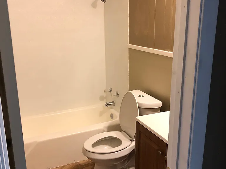 805 Matchett St — Photo 11