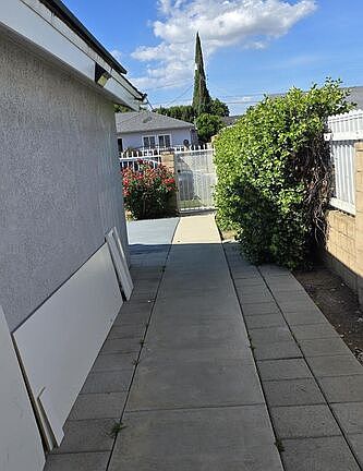 4th image of 17550 Willard St