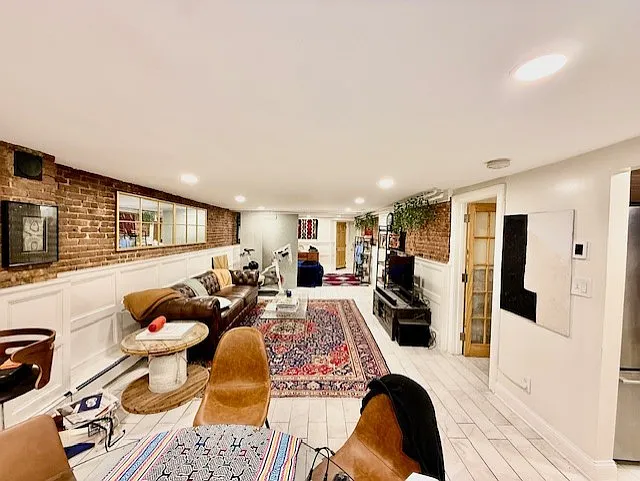 482 Columbus Ave #1