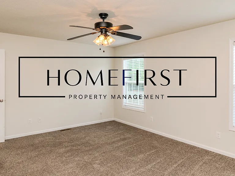 112 Newport Ln — Photo 17
