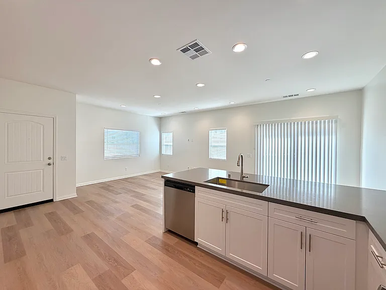 114 N Lassen Ave #1 — Photo 6