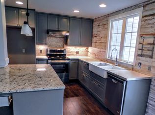 1032 S Fuller Rd, Longview, TX 75605