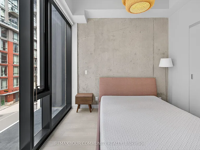 11 Charlotte St #204 — Photo 18