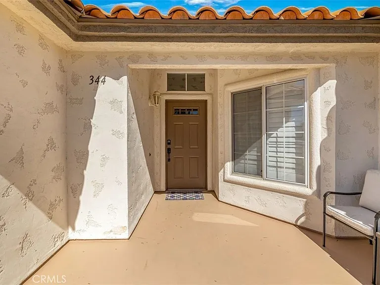 344 Vista Royale Dr — Photo 3
