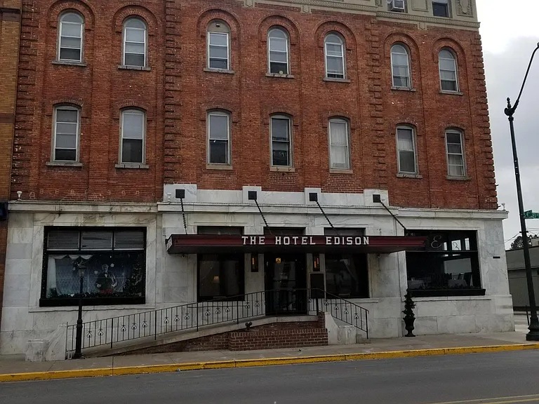 The Hotel Edison — Photo 2