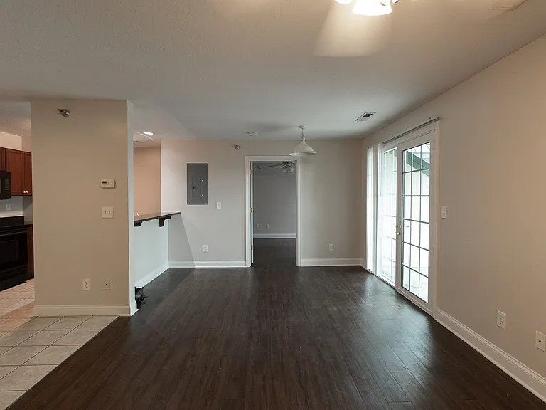 1100 Club Village Dr — Photo 21