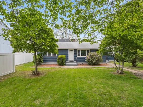 5 Phoenix St, Worcester, MA 01604