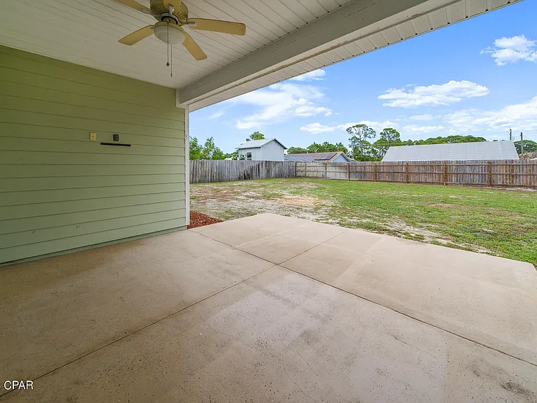 305 Evergreen St — Photo 18