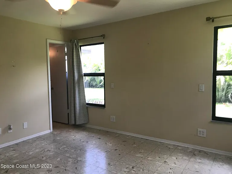 136 Atlantic Dr — Photo 6