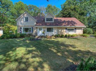 3035 Oakridge Dr, Stow, OH 44224