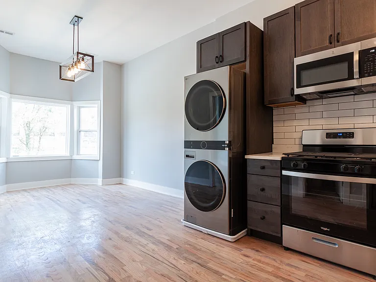 1742 N California Ave #2R — Photo 20