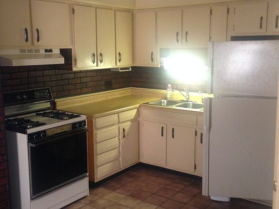 5th image of 1155 Waugh Dr
