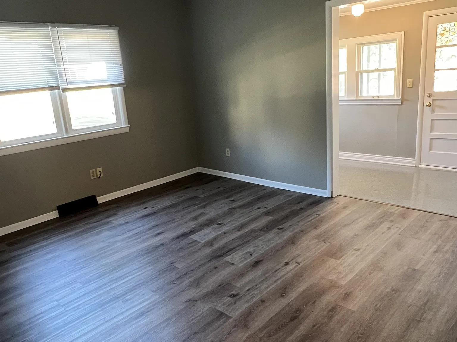 2 bed, 978 sqft, $1,300 — Photo 3