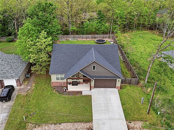 5th image of 69 Ayr Dr