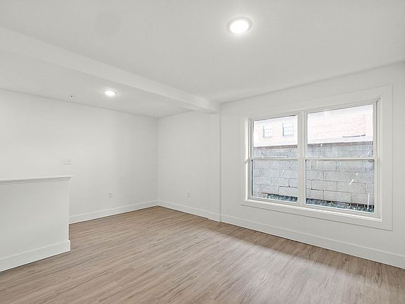 4th image of 15 Girard St #101