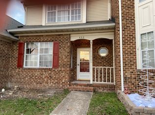 402 S Lake Cir, Chesapeake, VA 23322