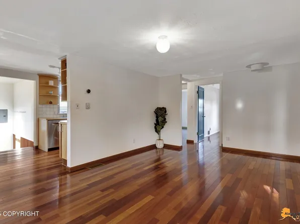 1410 H St, Anchorage, AK 99501