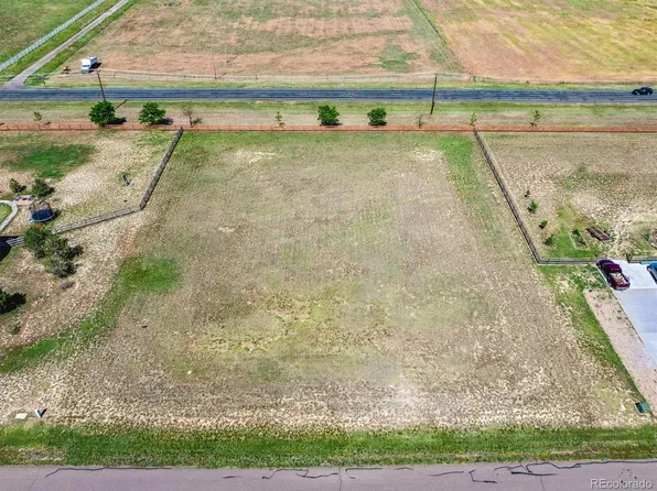 765 Antelope Drive W, Bennett, CO 80102