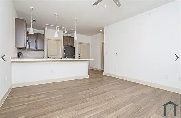 5301 Lipes Blvd #218 — Photo 6