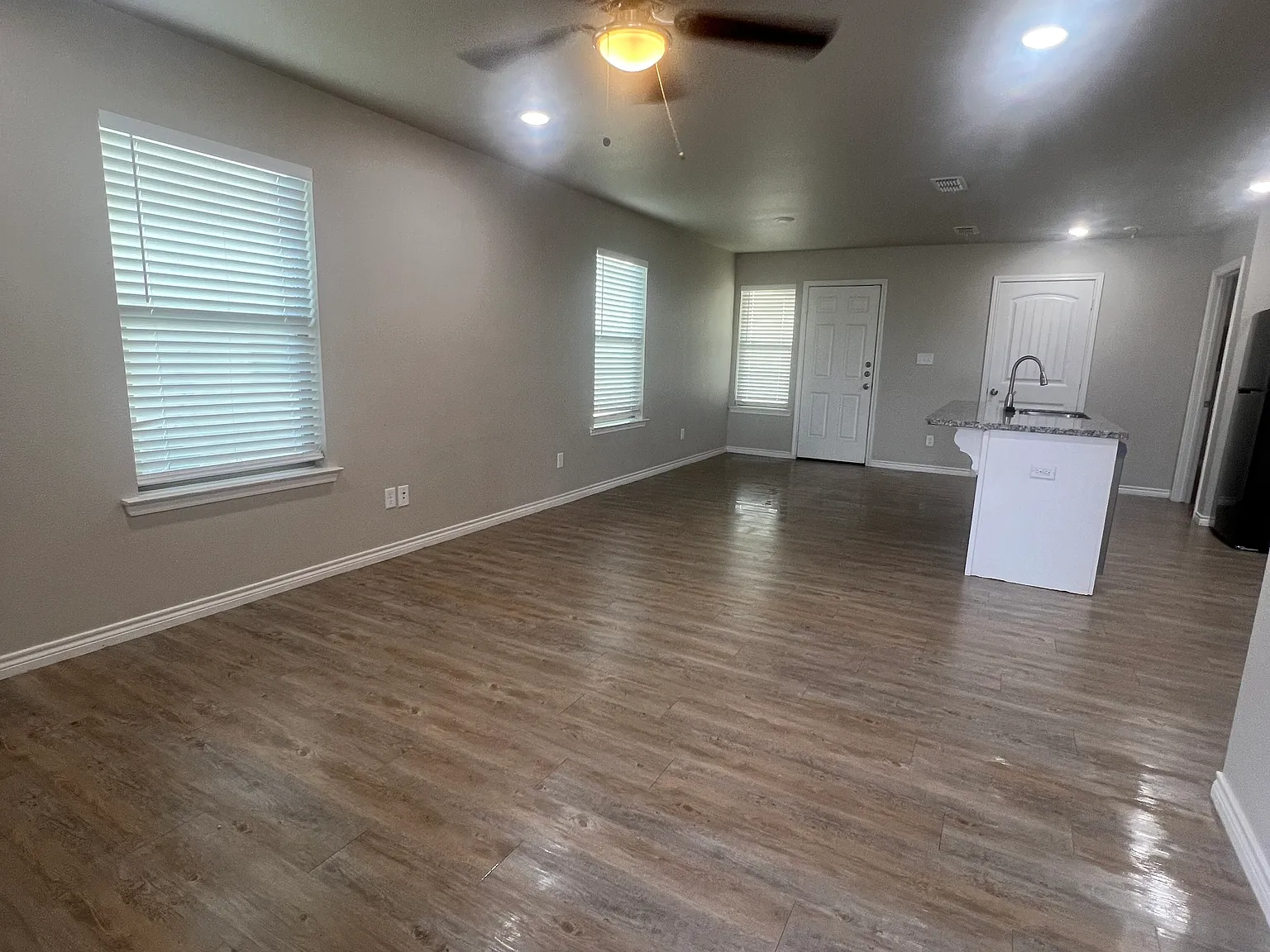 2632 Hickory Ave — Photo 4