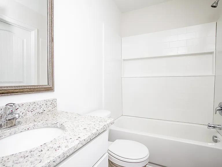 470 Conifer St — Photo 14