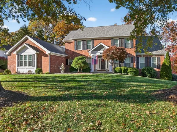 1414 Lake Knoll Dr, Lake Saint Louis, MO 63367