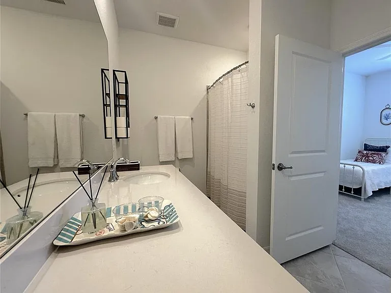 14201 Heritage Landing Blvd #1338 — Photo 17
