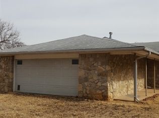 153 S Glasgow Rd, Ponca City, OK 74604