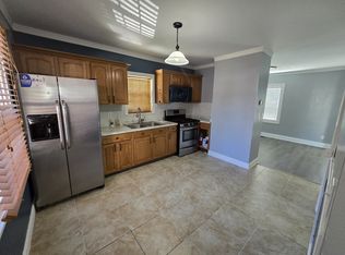 114 Hendrick St, Providence, RI 02908