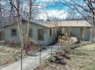 208 Azalea Ct, Carlisle, KY 40311