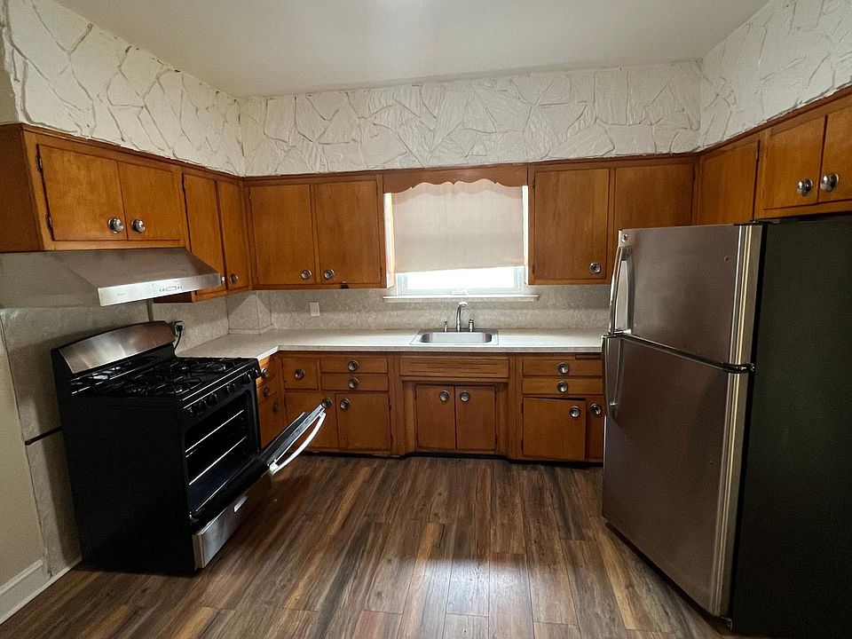 Kitchen/Formal Dining Room