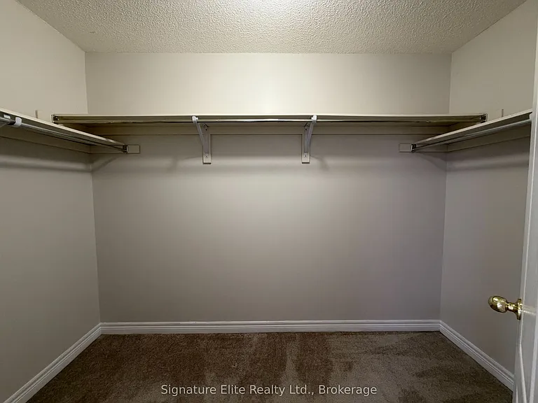 1602 Brandy Ct — Photo 24
