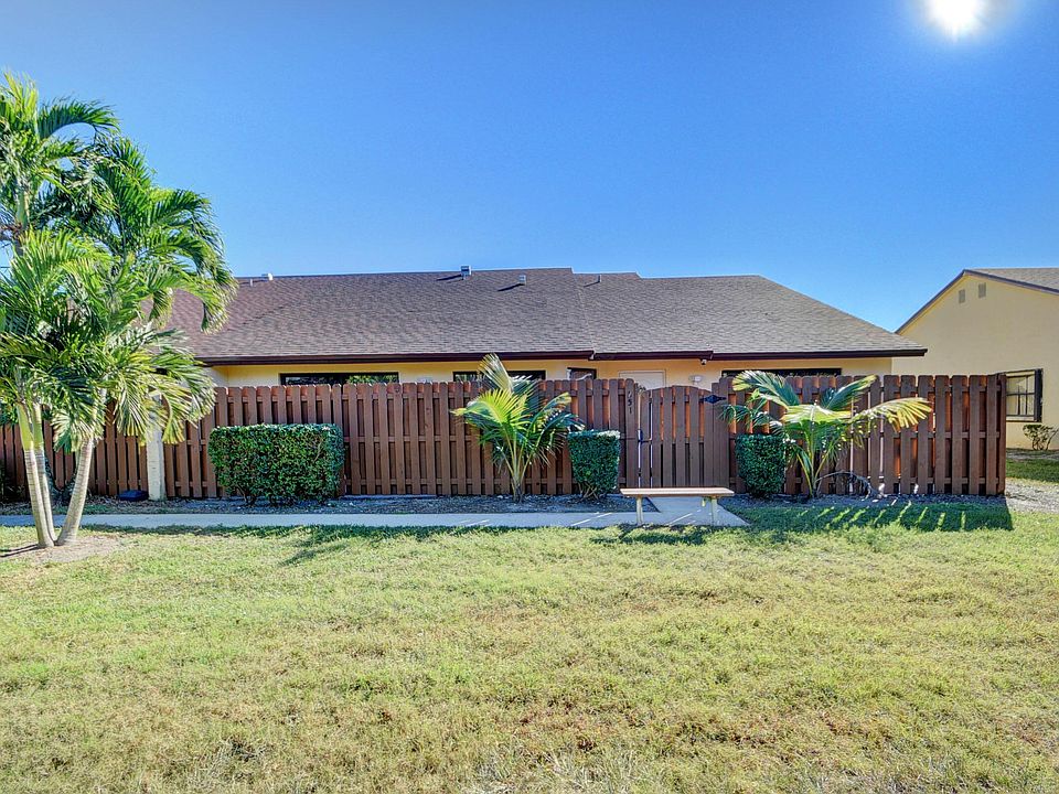1st image of 251 Springdale Cir #251