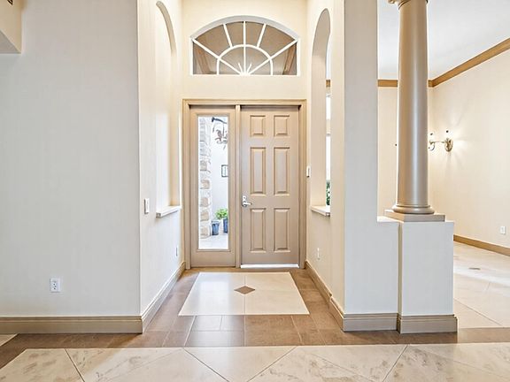 4th image of 13434 Shell Beach Court