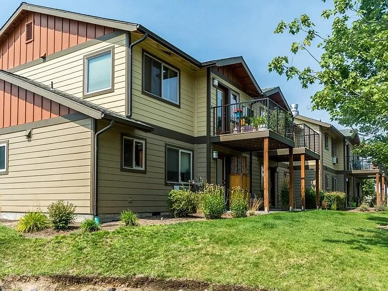 1-bedroom rental at 950 Sw Madison St, Madras, OR