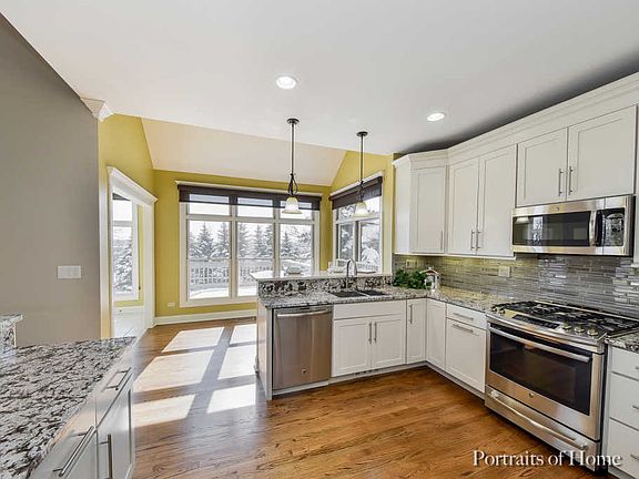 4th image of 901 Oak Crest Ln