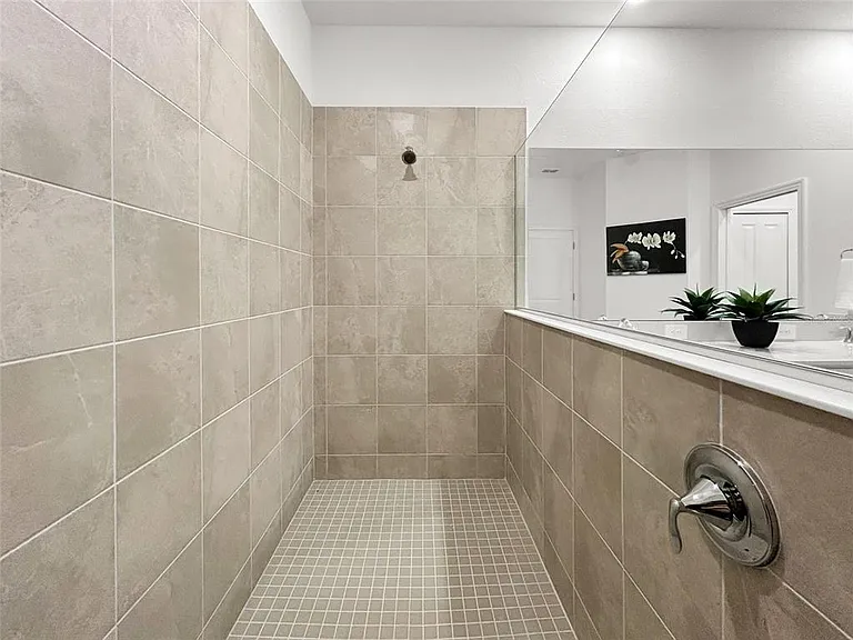 5552 Summit Pointe Cir #103 — Photo 34