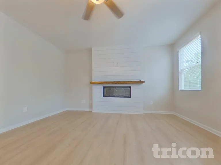 96 Summit Pointe Ln — Photo 2