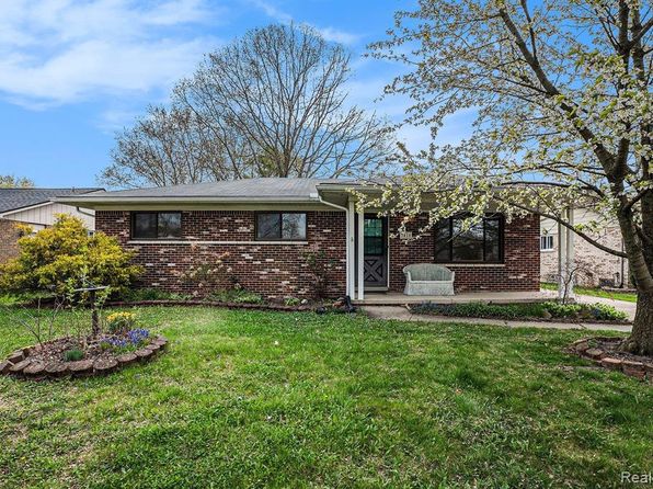 3410 Pasadena Dr
