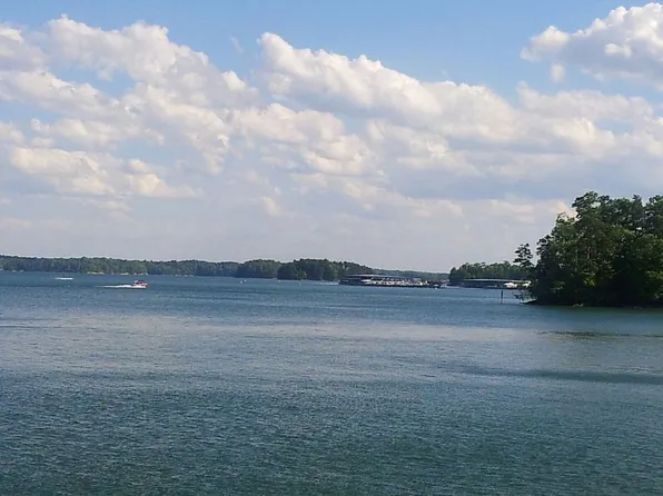 9665 Browns Bridge Dr, Gainesville, GA 30506