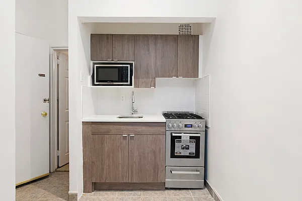 Rented by REAL New York | media 16